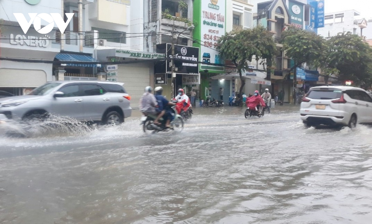 trieu cuong vao dot cao nhat trong nam, Dbscl lai ngap nuoc hinh anh 3