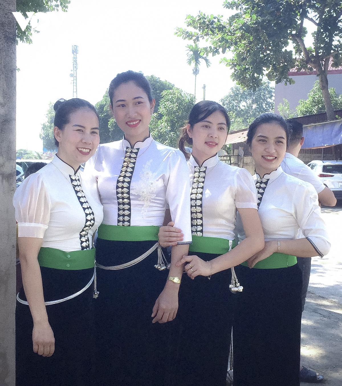 Trang phục dân tộc Thái nữ thiếu nhi - Trang phục Hoa Mai