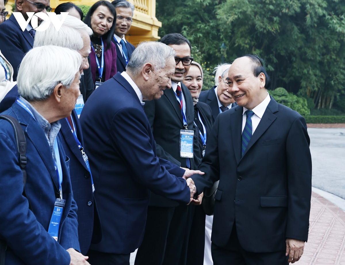 chu tich nuoc nguyen xuan phuc tiep doan dai bieu cac nha khoa hoc kinh te asean hinh anh 1