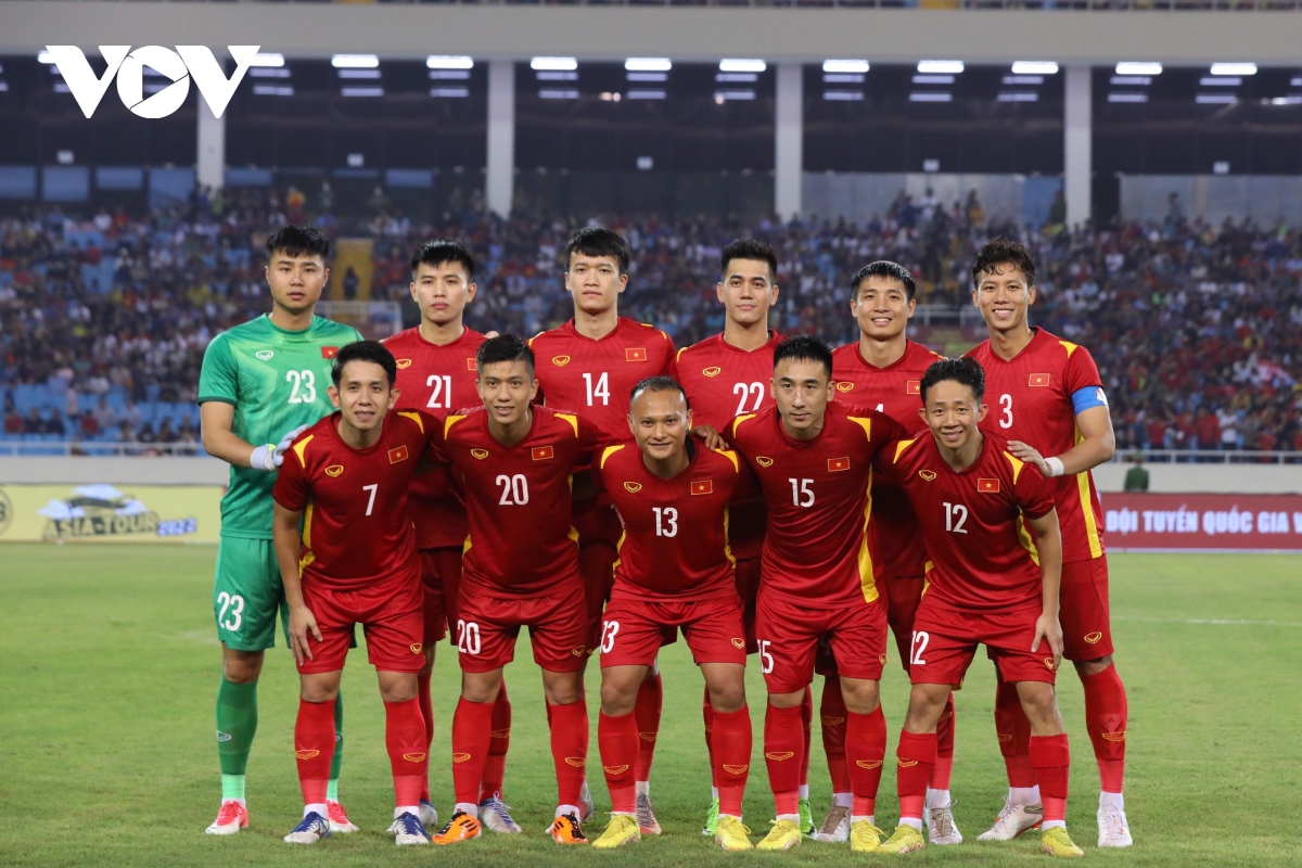 ĐT Việt Nam 2-1 Dortmund: Tiến Linh và Tuấn Hải tỏa sáng