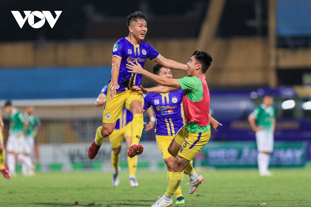 ha guc binh Dinh nho 2 sieu pham, ha noi fc lap hat-trick vo dich cup quoc gia hinh anh 3