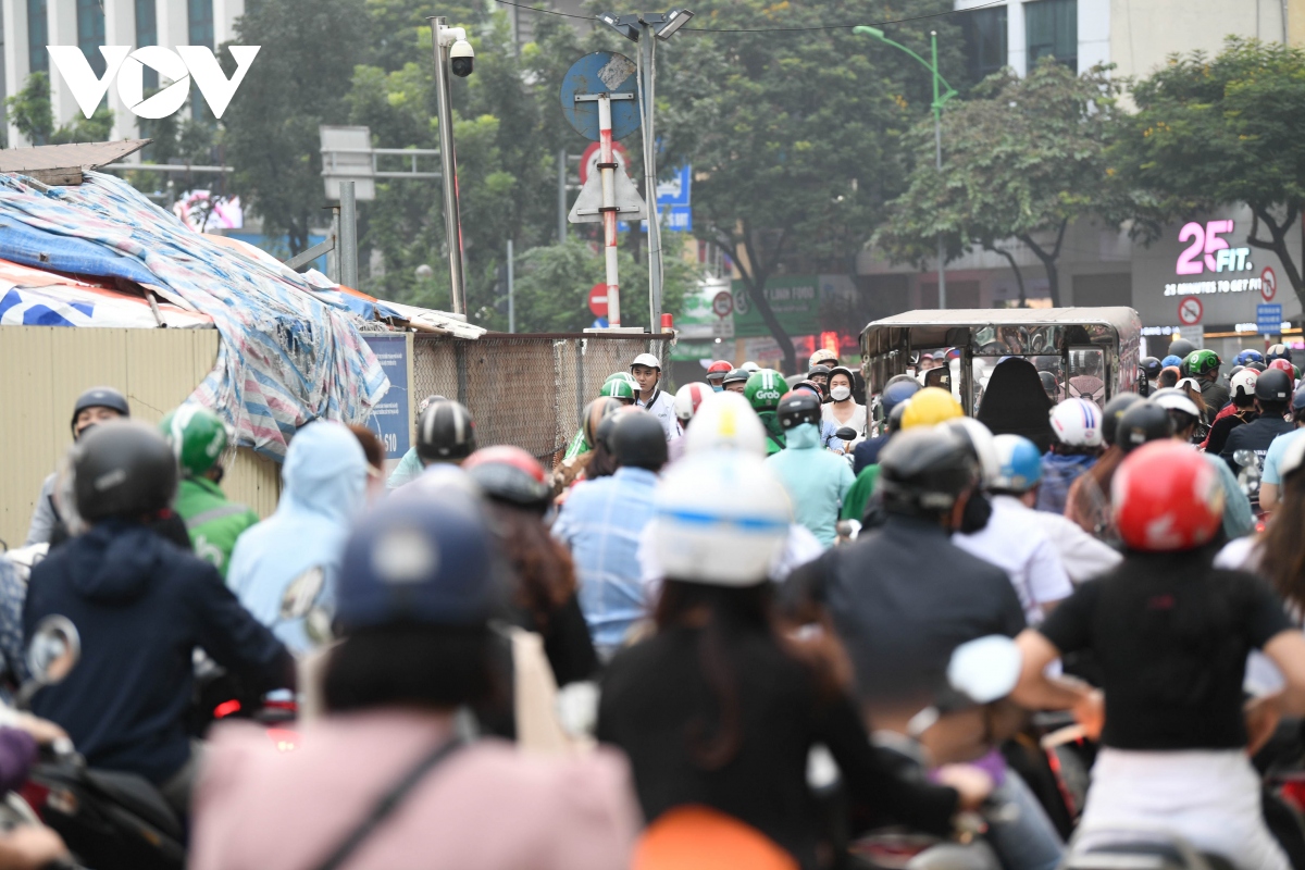 nhieu lo cot cua du an duong sat nhon - ga ha noi dap chieu hinh anh 18