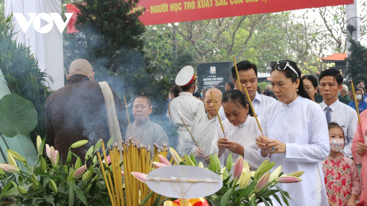 Doan lanh dao Dang, nha nuoc dang huong, dang hoa co thu tuong vo van kiet hinh anh 7