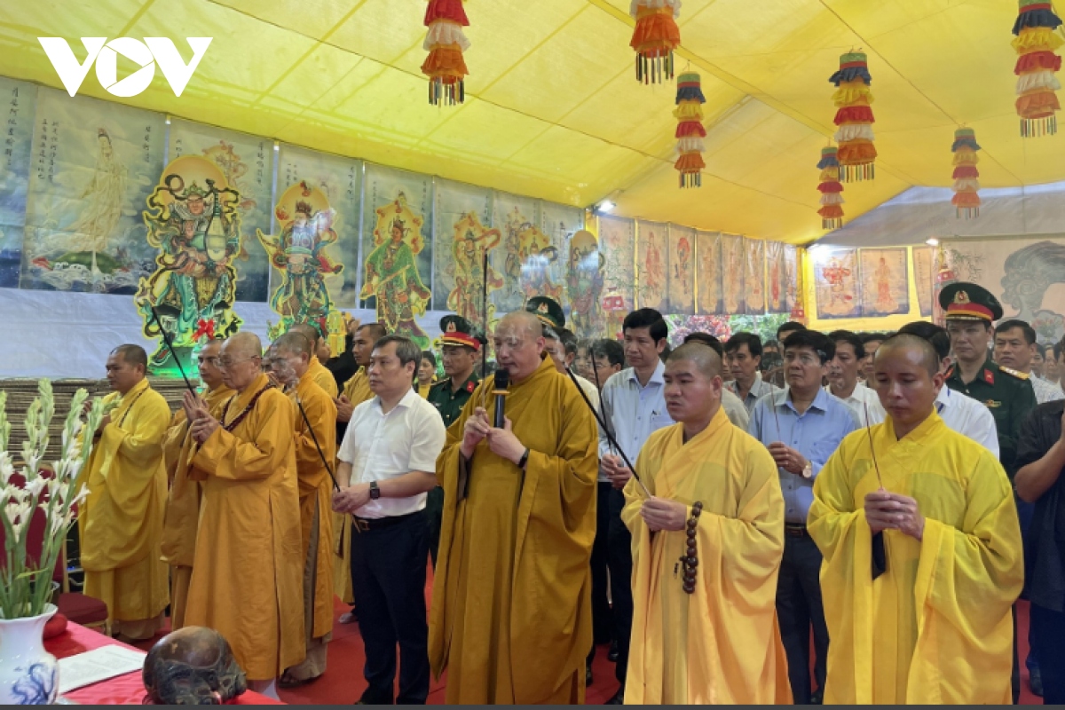 Lễ cầu siêu tại Hang Tám Thanh niên xung phong và Đường 20 - Quyết Thắng