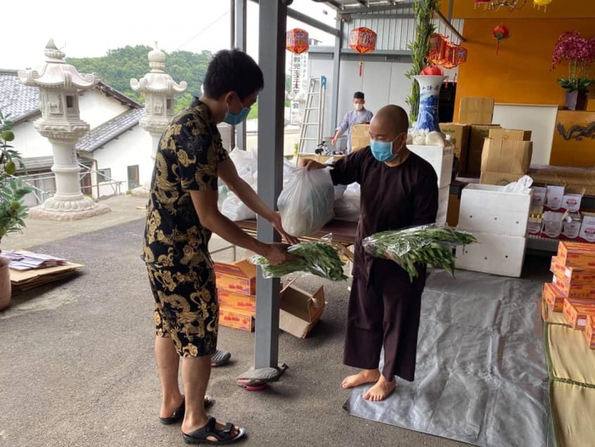 chua viet o nuoc ngoai cho dua tinh than cua nhung nguoi con xa xu hinh anh 1