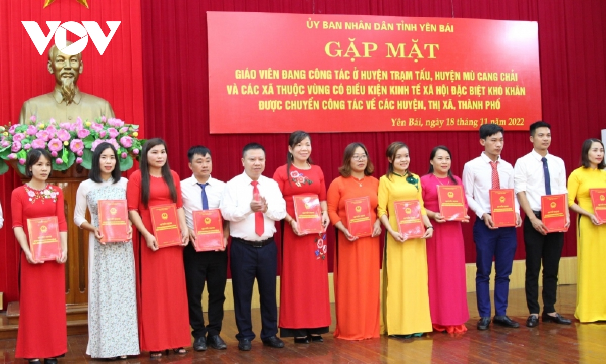 Miệt mài "gieo chữ" ở vùng cao, 46 thầy cô giáo được chuyển về vùng thấp