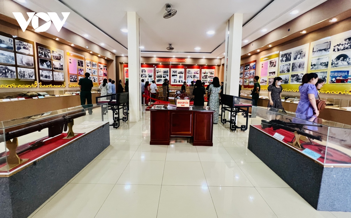 trung bay hon 300 hinh anh, hien vat ve thu tuong vo van kiet va llvt quan khu 9 hinh anh 5 trung bay hon 300 hinh anh, hien vat ve thu tuong vo van kiet va llvt quan khu 9 hinh anh 5