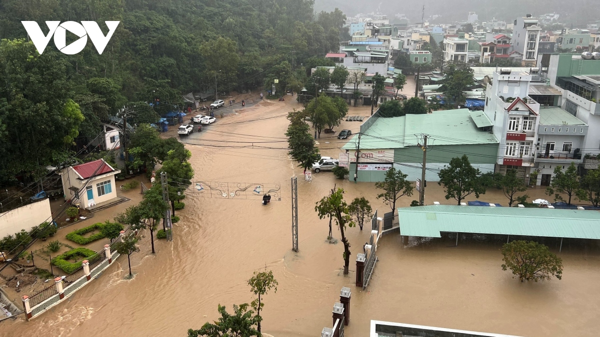 Hình ảnh khắc phục hậu quả mưa lũ ở Quy Nhơn, Bình Định