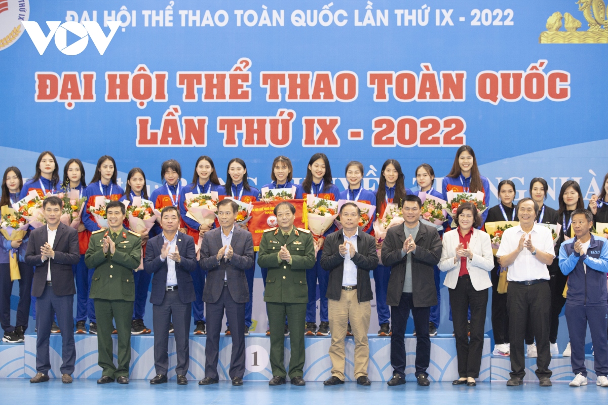 bong chuyen quan doi am tron 2 hcv Dai hoi the thao toan quoc 2022 hinh anh 12