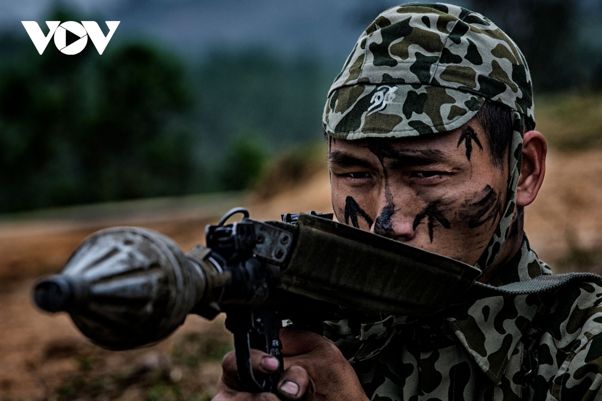 Cận Cảnh Binh Chủng Đặc Biệt Tinh Nhuệ Của Quân Đội Nhân Dân Việt Nam