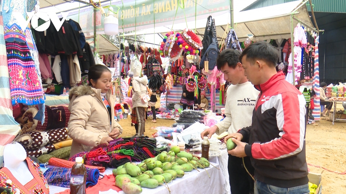 tet som tren vung cao son la hinh anh 8