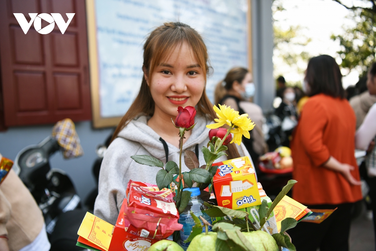 Lễ Tạ Phủ Tây Hồ: Hướng Dẫn Chi Tiết và Văn Khấn Chuẩn