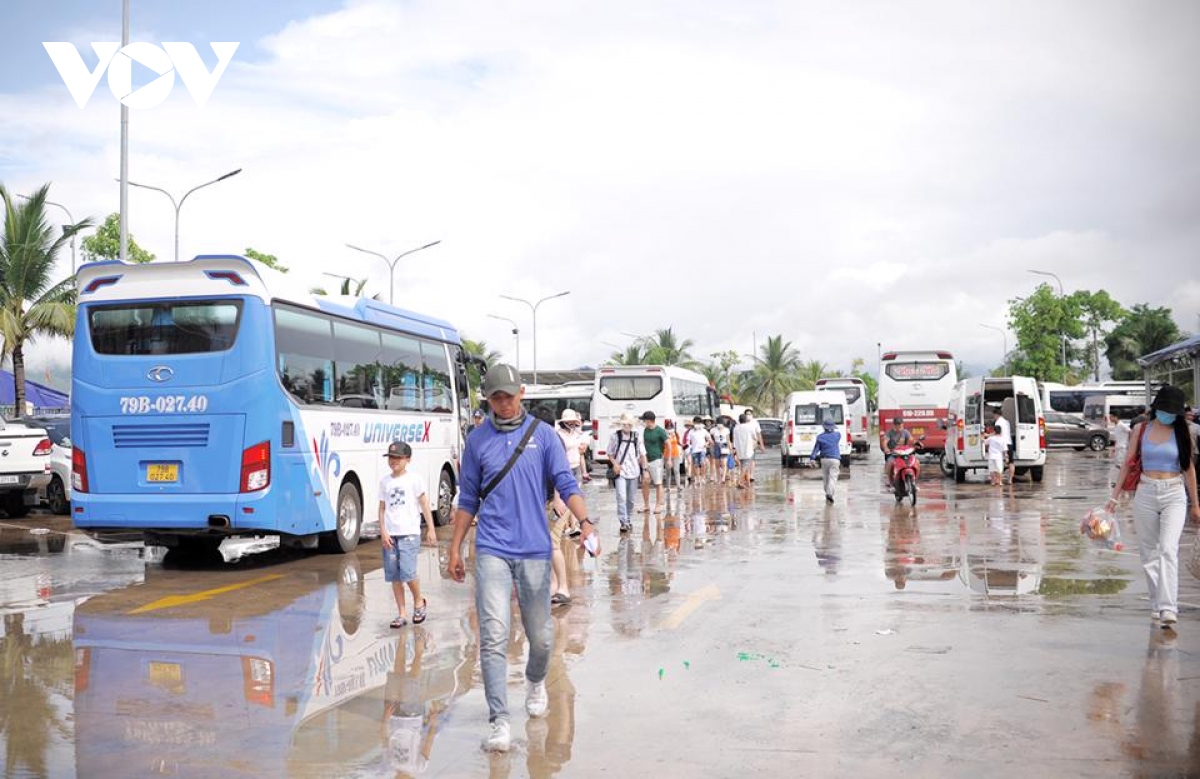 khanh hoa go bo lenh cam o to tren 29 cho vao tp. nha trang hinh anh 2