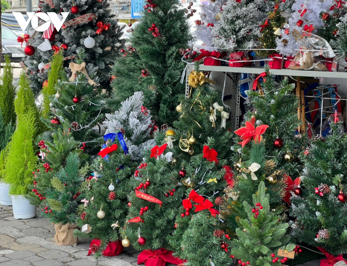 thị trường noel tại Đà nẵng bắt đầu sôi động hình ảnh 8 thi truong noel tai Da nang bat dau soi dong hinh anh 8