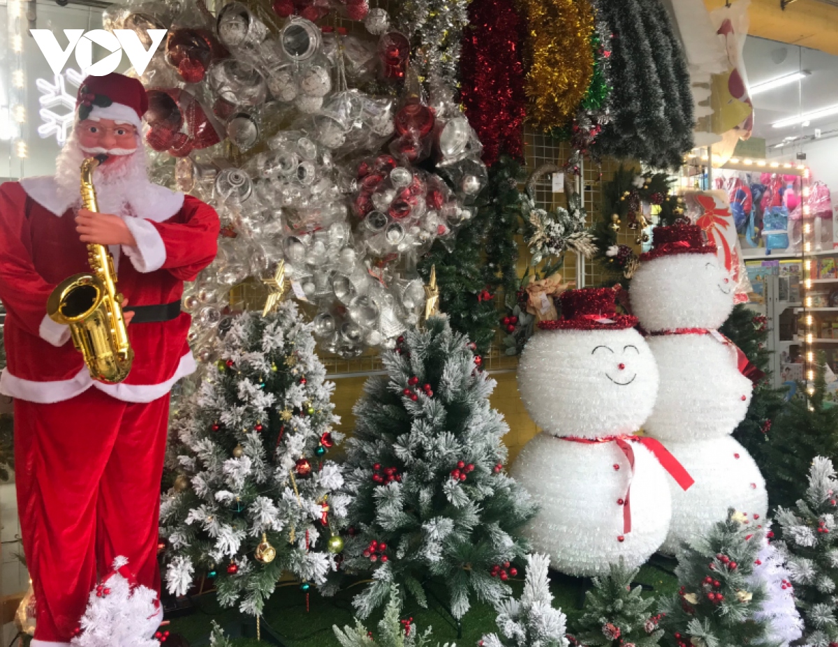 thị trường noel tại Đà nẵng bắt đầu sôi động hình ảnh 4 thi truong noel tai Da nang bat dau soi dong hinh anh 4
