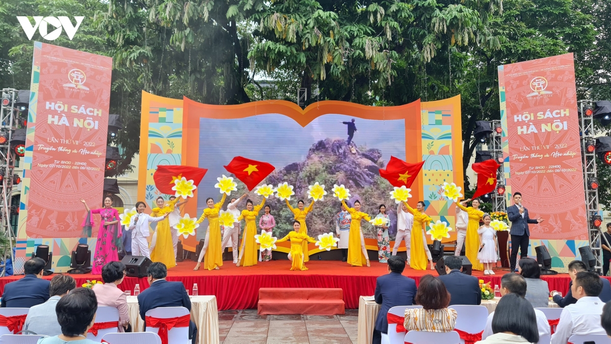 ha noi cong bo 10 su kien noi bat, kinh te phuc hoi la diem sang cua thu do nam 2022 hinh anh 5