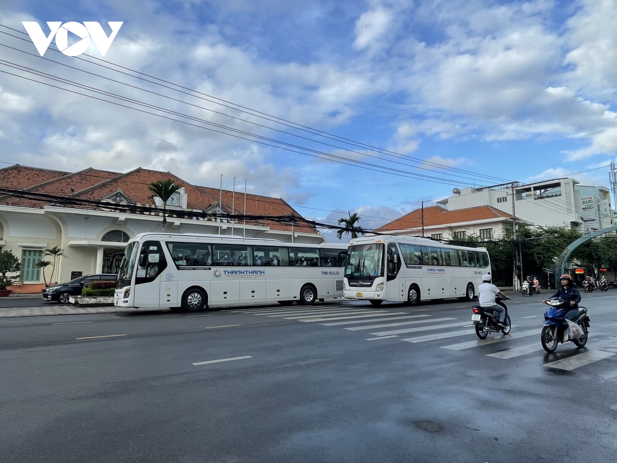 khanh hoa go bo lenh cam o to tren 29 cho vao tp. nha trang hinh anh 1