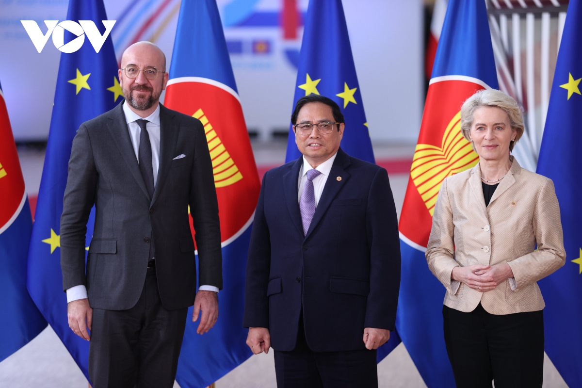 Thủ tướng đề nghị ASEAN và EU lấy hoà bình là mục đích coi đối ...