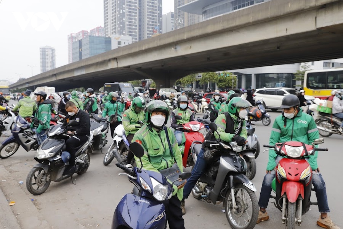 cua ngo thu do, ben xe dong nghet nguoi ngay cuoi ky nghi tet duong lich hinh anh 13