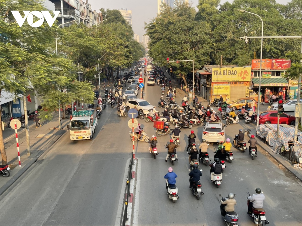 giao thong ha noi un tac nhe trong ngay dau tuan sau ky nghi tet hinh anh 14