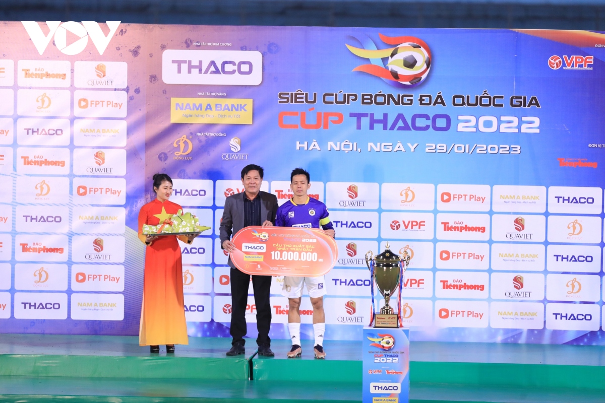 dan sao ha noi fc nhi nhanh an mung chuc vo dich sieu cup quoc gia 2022 hinh anh 3