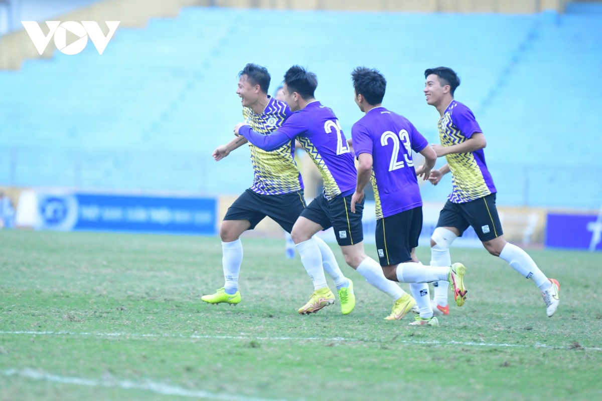 khuat van khang ghi sieu pham, viettel fc van that bai truoc ha noi fc hinh anh 7