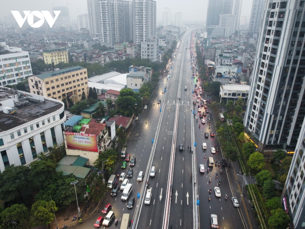 phuong tien di lai the nao sau thong xe duong vanh dai 2 tren cao cua ha noi hinh anh 2