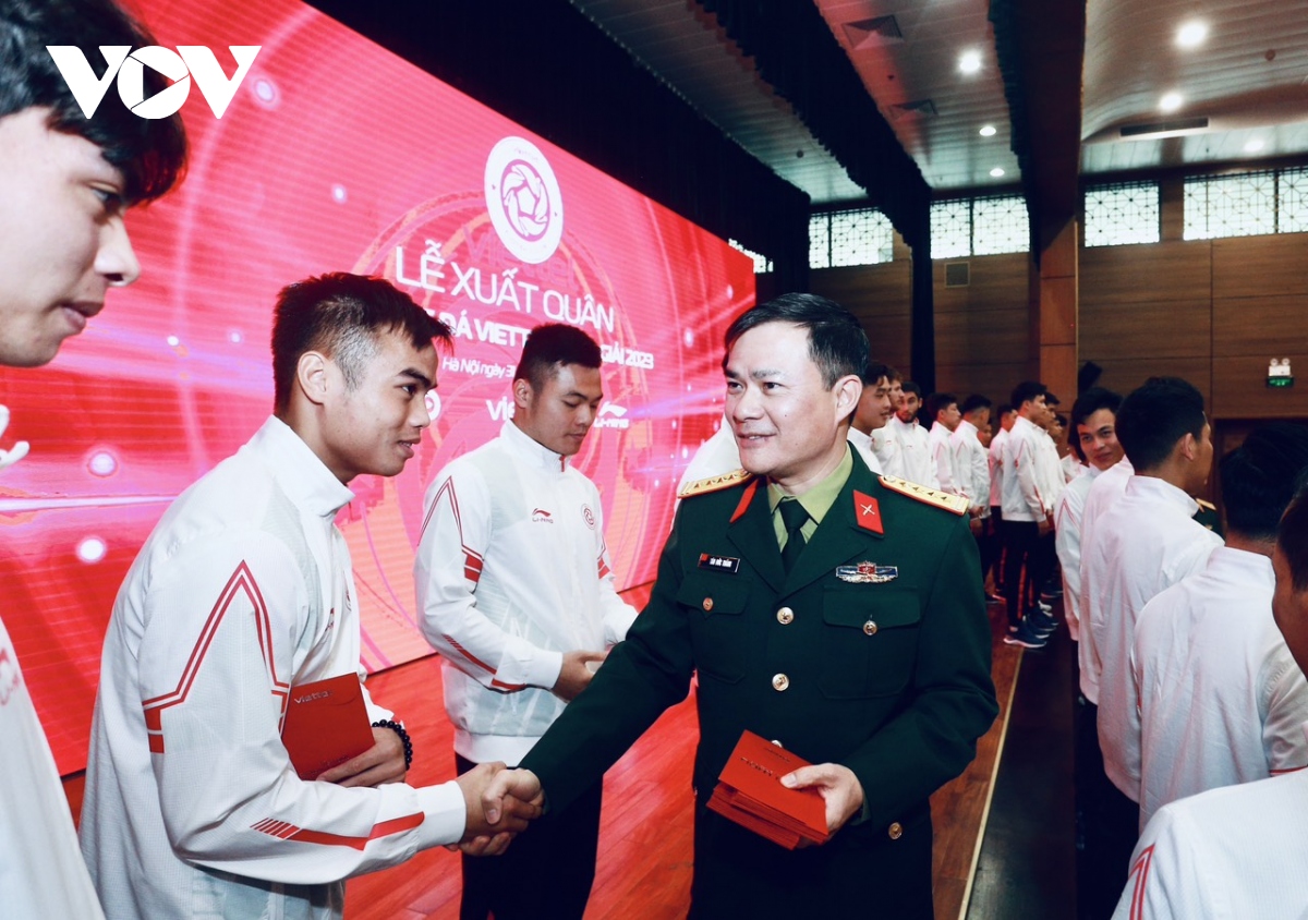 viettel fc ra mat tan binh khung , quyet tranh ngoi vo dich v-league 2023 hinh anh 2