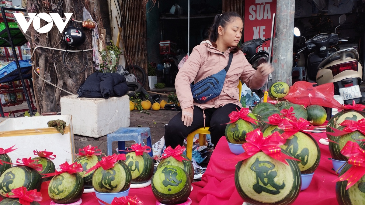 dao quanh cho sang 30 tet o ha noi hinh anh 8