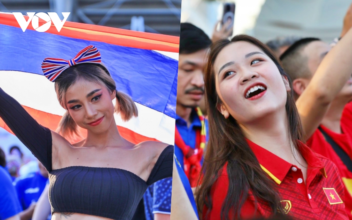 Cổ động viên Việt Nam và Thái Lan “đọ nhan sắc” trước đại chiến