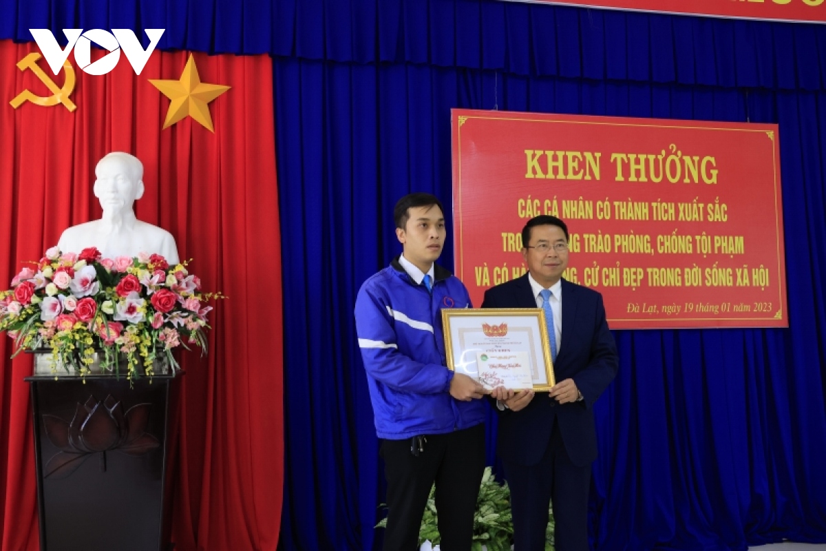 Đà Lạt khen thưởng tài xế trả lại 190 triệu đồng khách đánh rơi