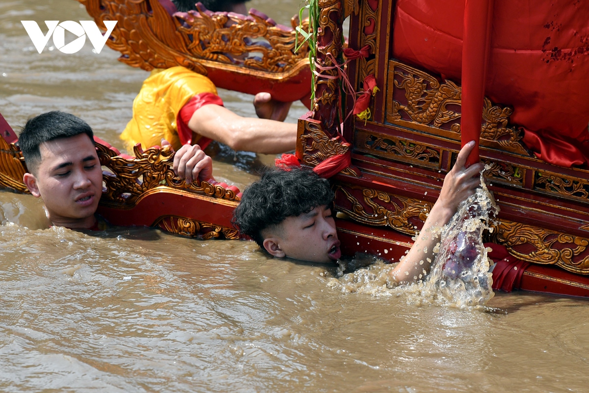 trai trang dam minh ruoc kieu duoi nuoc hang gio tai thai binh hinh anh 8