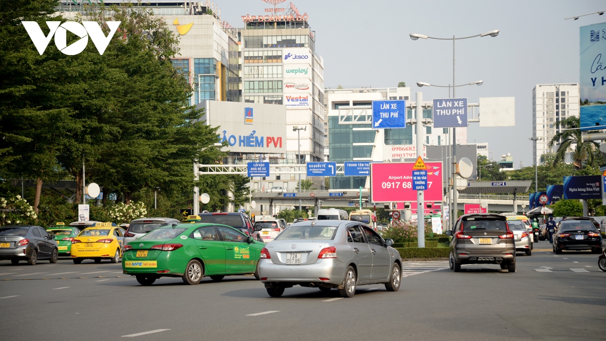 san bay tan son nhat nhon nhip nhung ngay cuoi nam hinh anh 2