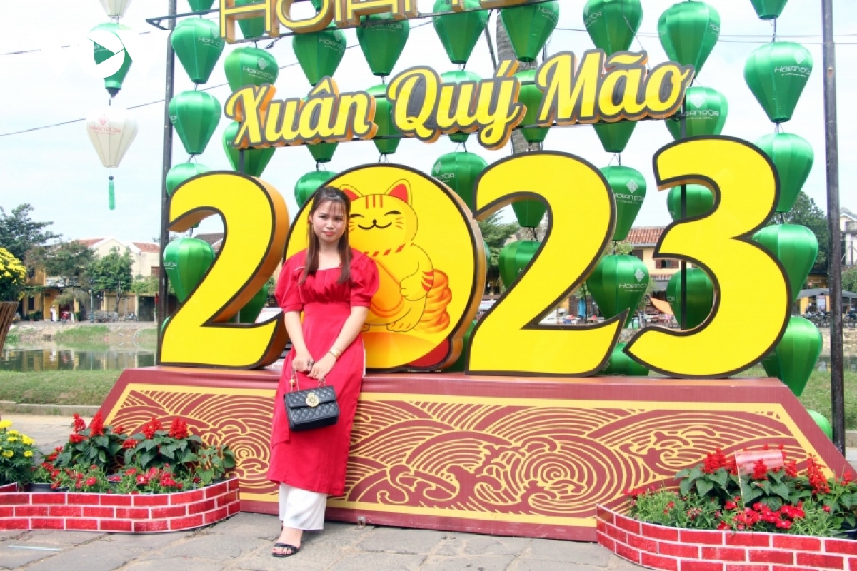 pho co hoi an moi ngay don hon 40.000 luot khach du xuan hinh anh 9