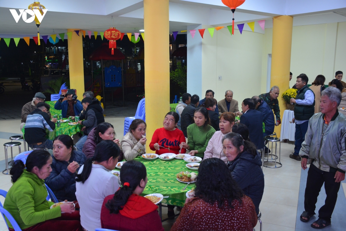ca nuoc han hoan don nam moi quy mao 2023 xuan viet bung tri viet hinh anh 103