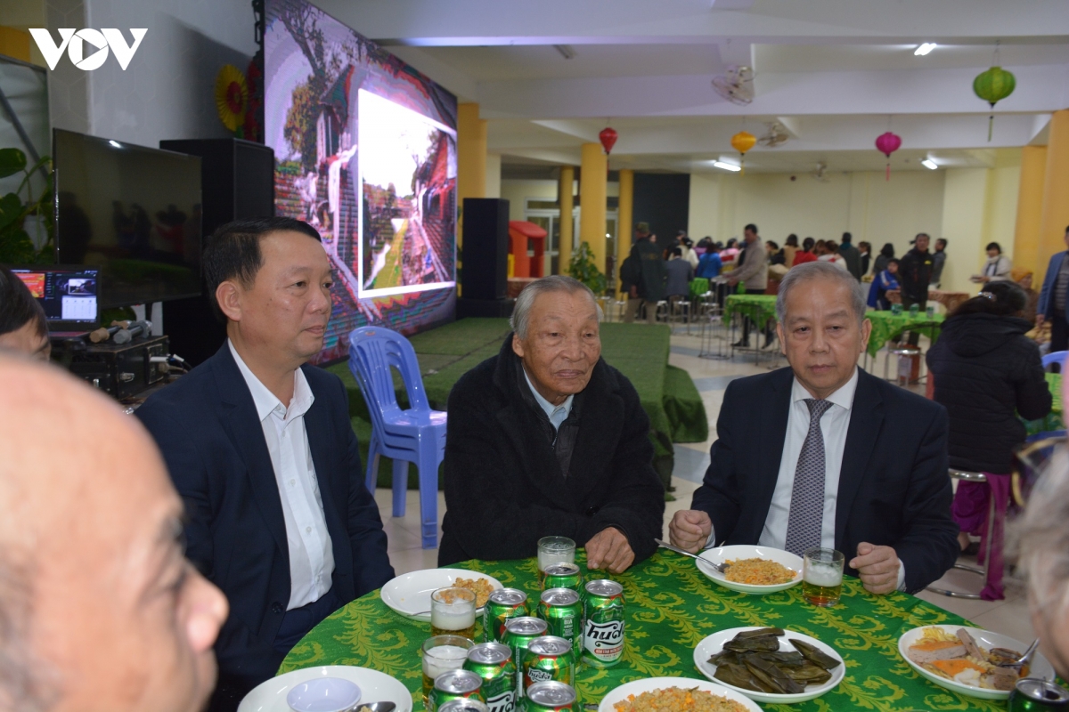 ca nuoc han hoan don nam moi quy mao 2023 xuan viet bung tri viet hinh anh 101