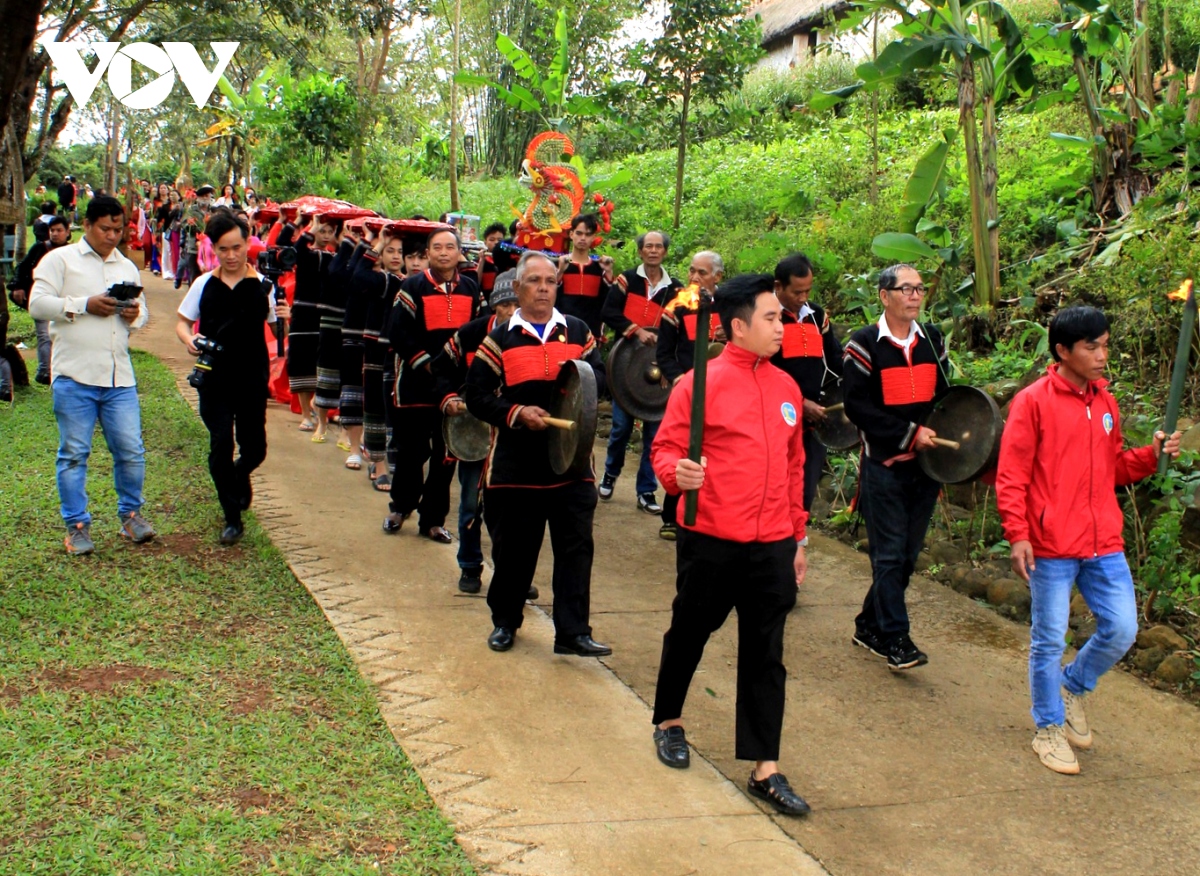 Da dang sac mau van hoa, le hoi cac dan toc o Dak lak hinh anh 2