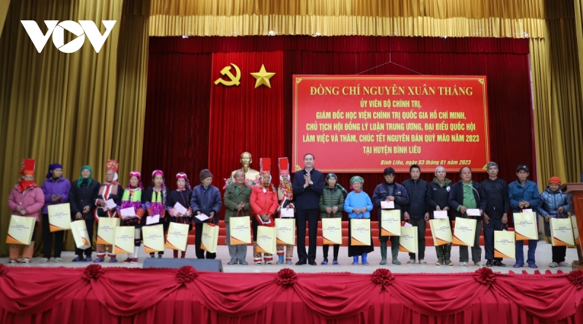 Ông Nguyễn Xuân Thắng thăm, chúc Tết tại huyện biên giới Bình Liêu, Quảng Ninh