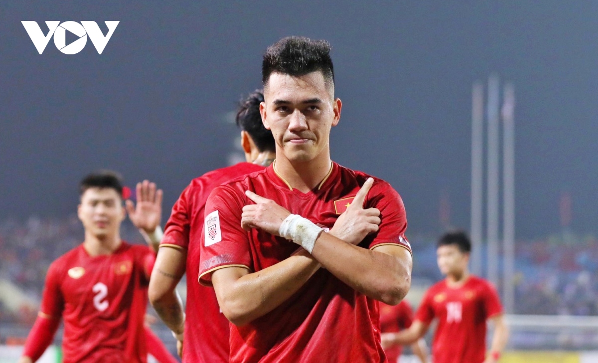 tien linh am giai vua pha luoi aff cup 2022, di vao lich su bong da viet nam hinh anh 1