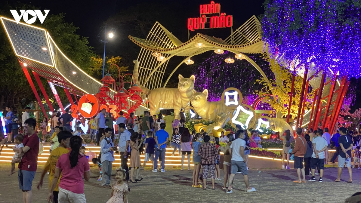 ca nuoc han hoan don nam moi quy mao 2023 xuan viet bung tri viet hinh anh 33