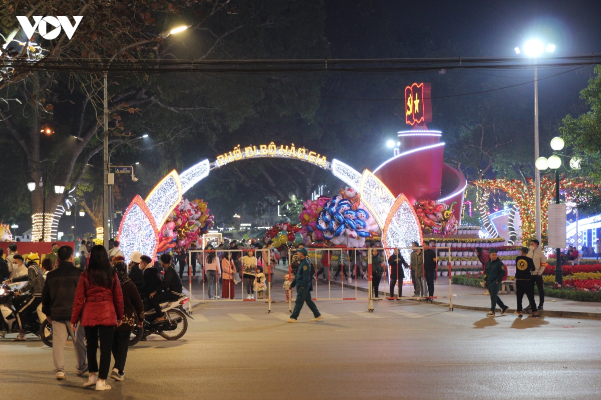 ca nuoc han hoan don nam moi quy mao 2023 xuan viet bung tri viet hinh anh 72