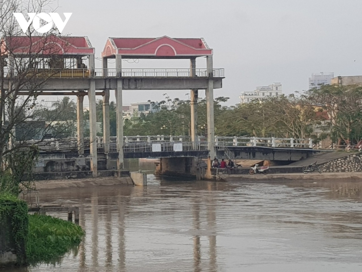 Tiền Giang tăng cường trữ nước trong nội đồng khi độ mặn giảm