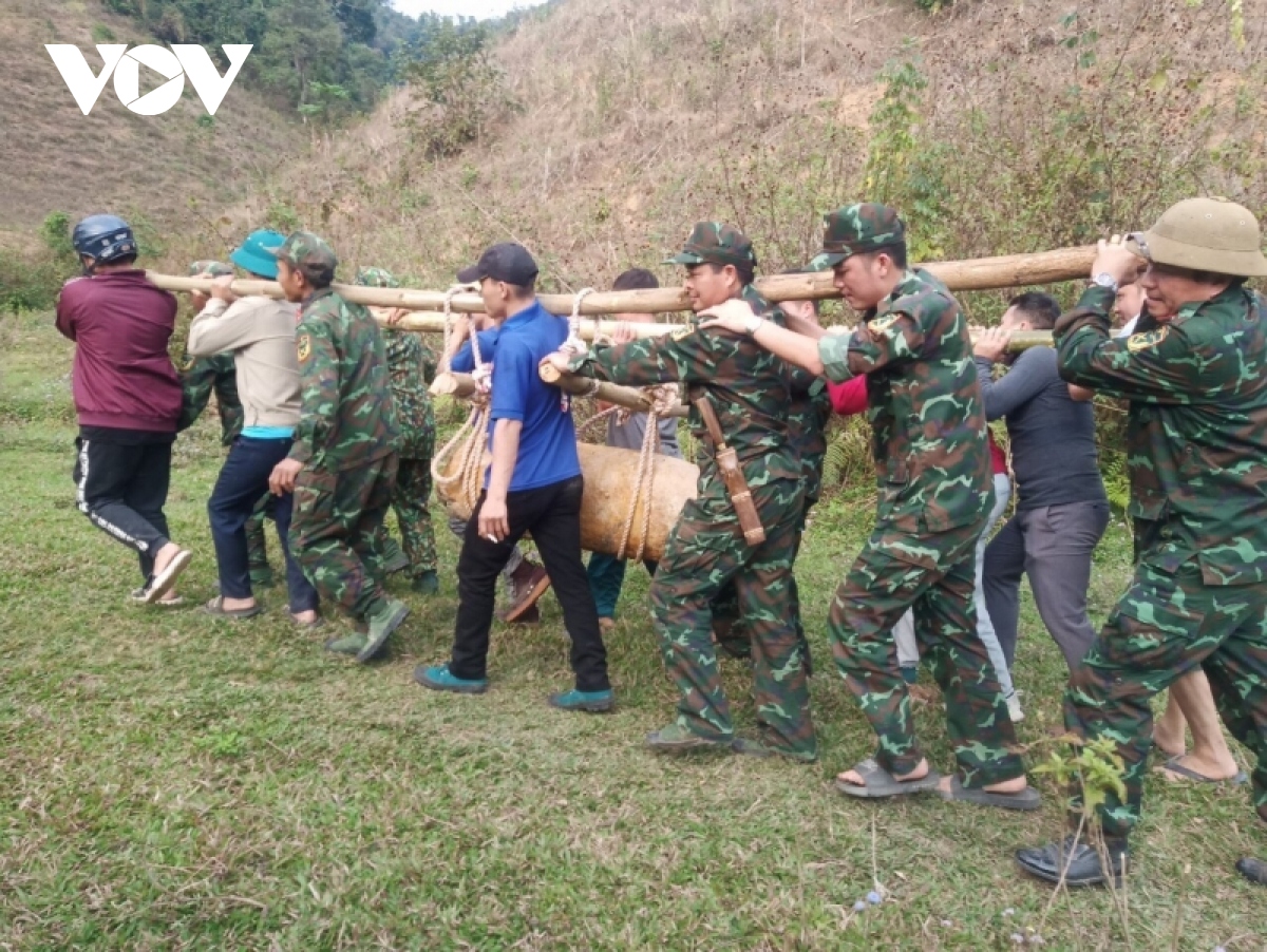  phat hien bom khung nang 350 kg trong truong hoc o Dien bien hinh anh 1