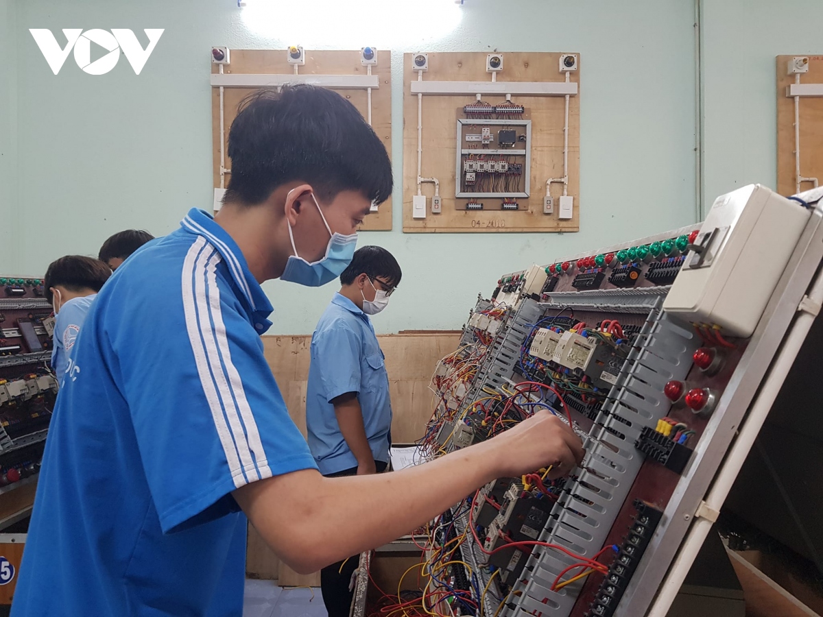 Nhiều trường cao đẳng, đại học ở TP.HCM đồng loạt tuyển sinh ngành mới