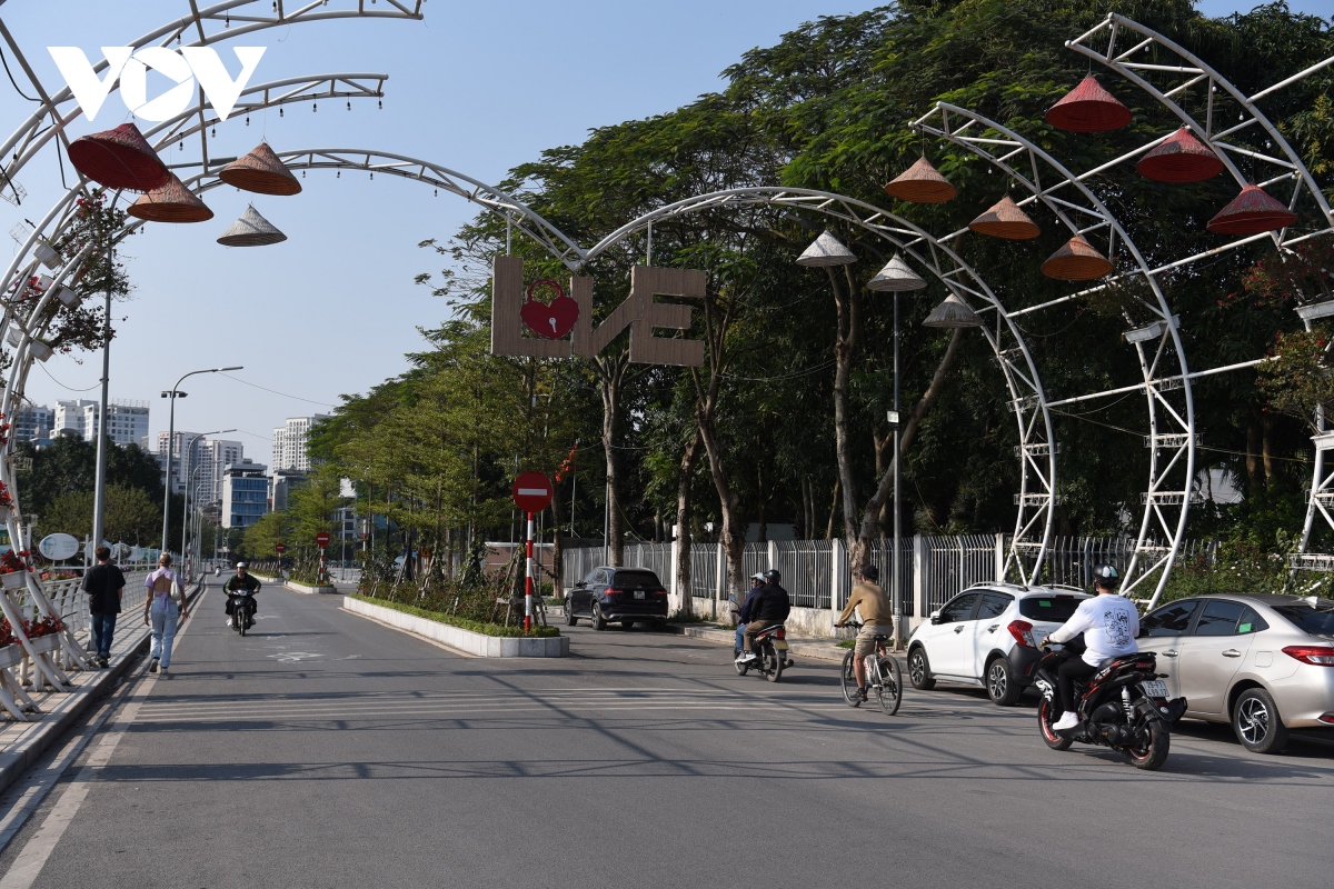 mot so pho di bo o ha noi vang ve, hang quan e am toi cuoi tuan hinh anh 13