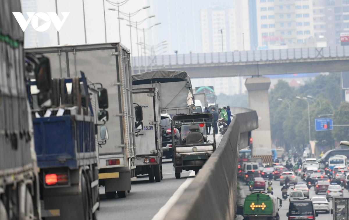 camera hong, vang bong csgt giao thong bat nhao tren duong vanh dai 3 hinh anh 11