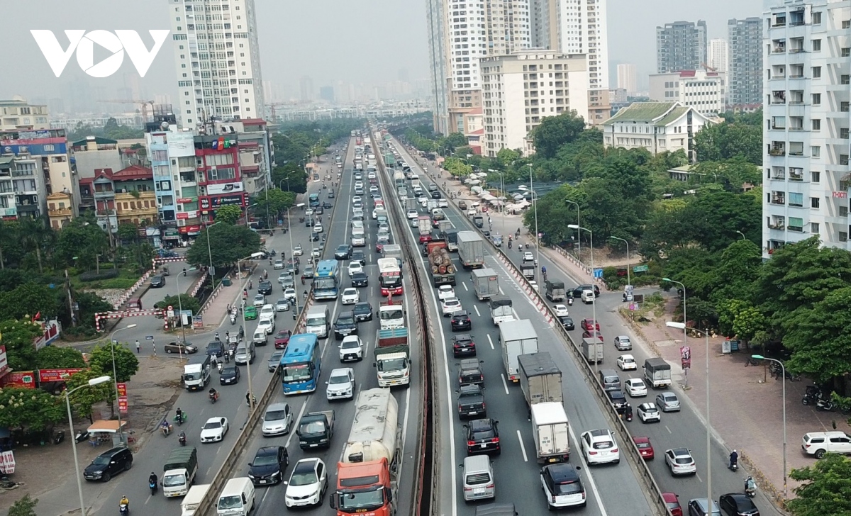 Giao thông hỗn loạn trên đường vành đai 3, Hà Nội