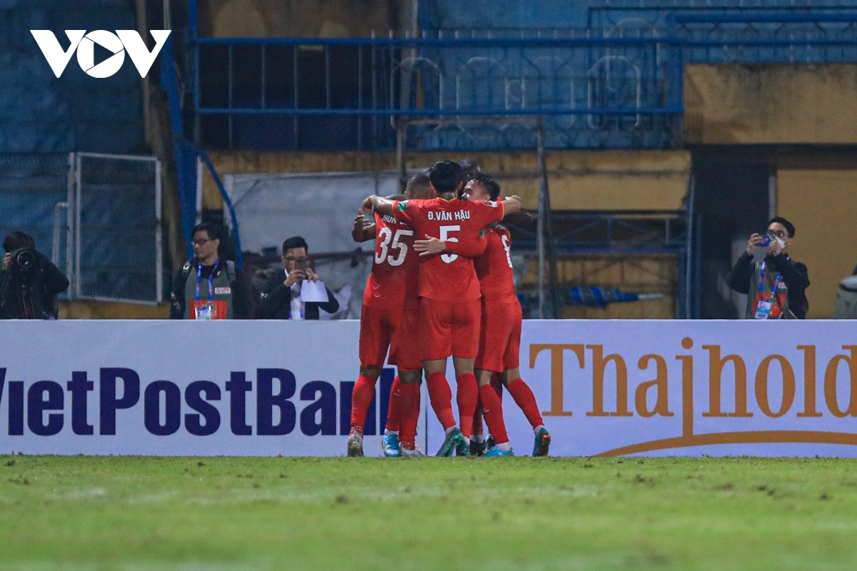 ngoai binh ruc sang, cong an ha noi de bep binh Dinh fc ngay tro lai v-league hinh anh 12