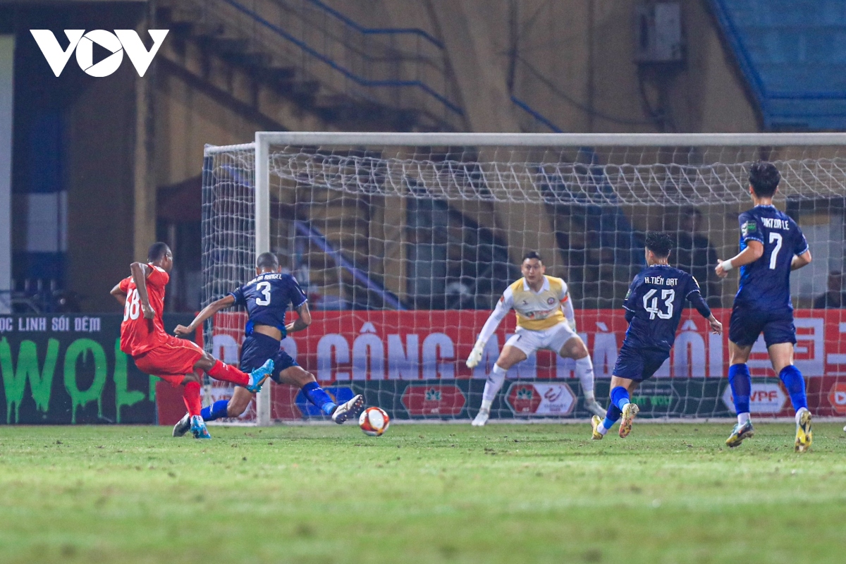 ngoai binh ruc sang, cong an ha noi de bep binh Dinh fc ngay tro lai v-league hinh anh 11