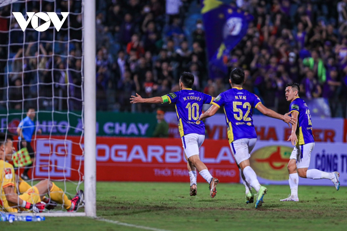 TRỰC TIẾP Hà Nội FC 2 - 0 Công an Hà Nội: Văn Quyết lập cú đúp - Ảnh 1.